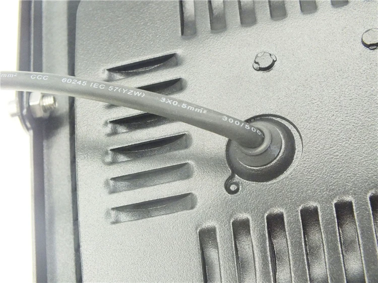 8599186896_1268098022