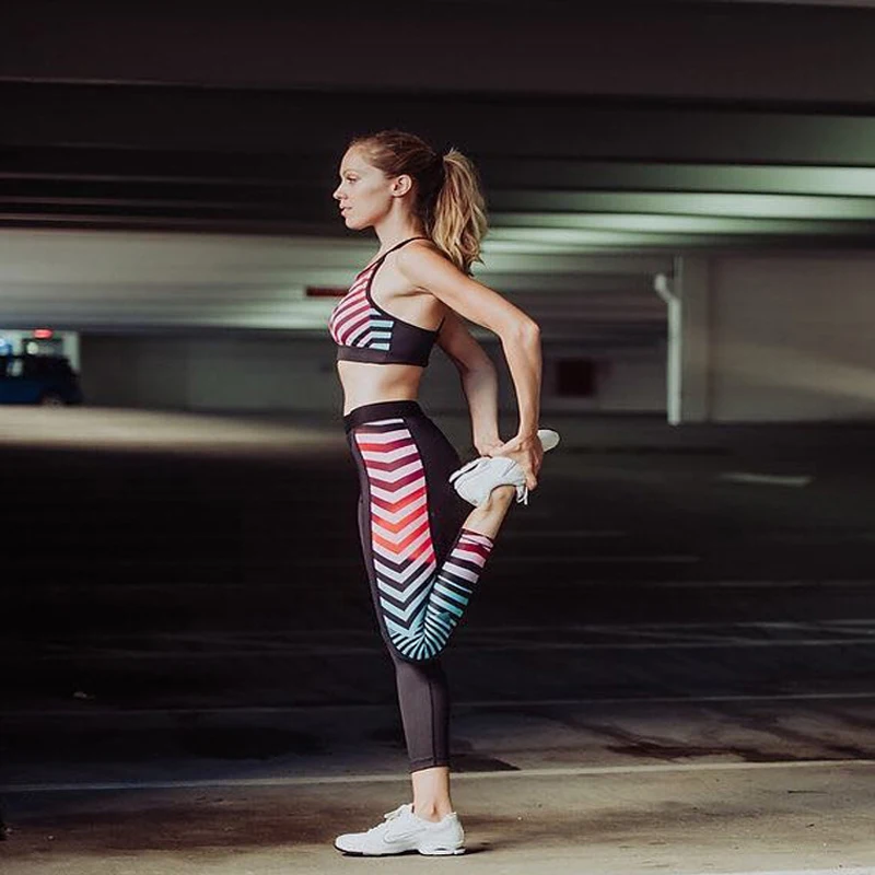 

High Waist Digital Geometric Print Striped Seamless Capri Leggings Women Gradient Elastic Sports Sexy Hip Push Up Pants