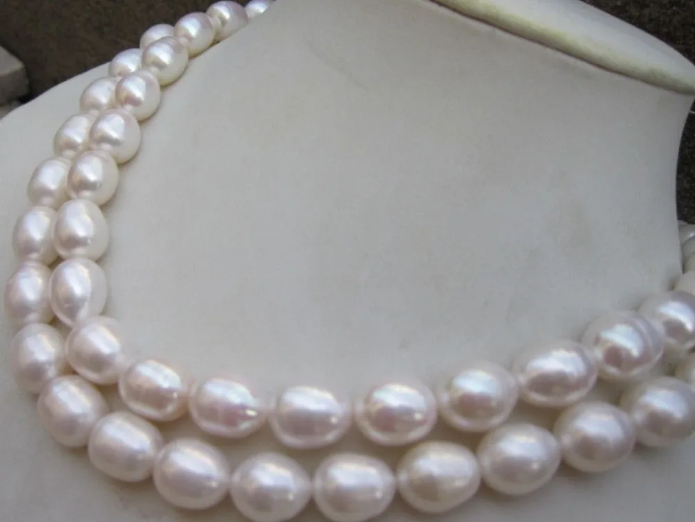 

FREE SHIPPING ****** 10-13MM NATURAL WHITE SOUTH SEA BAROQUE PEARL NECKLACE (A0501)