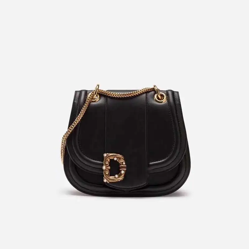 

Mermaid Magnet Button Retro Semi-circular Saddle Bag Chain Bag Girl New Type Baitao Slant Bag in 2019