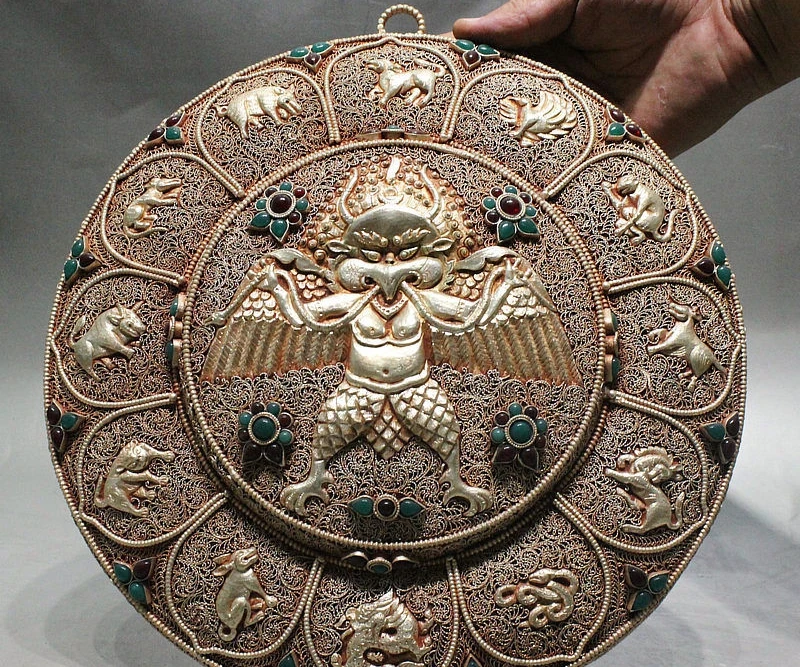 

12" Tibet Silver Redpoll Winged Garuda Bird Eagle Buddha 12 zodiac Plate Roundel