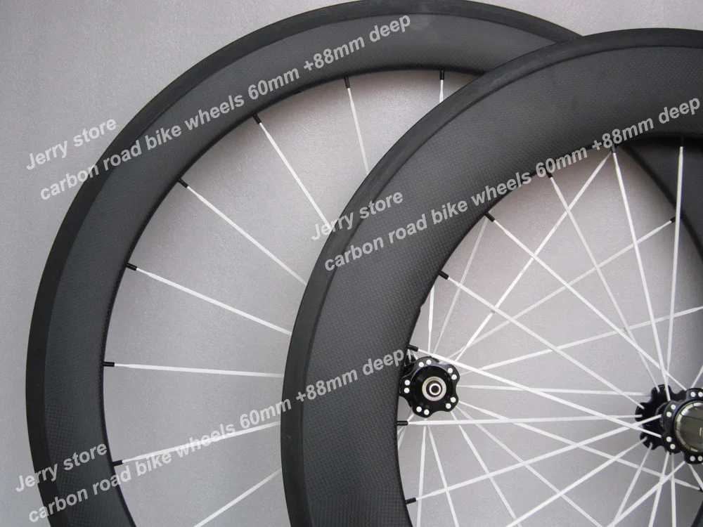 Cheap front 60mm rear 88mm 700C carbon clincher road wheels,most popular 2