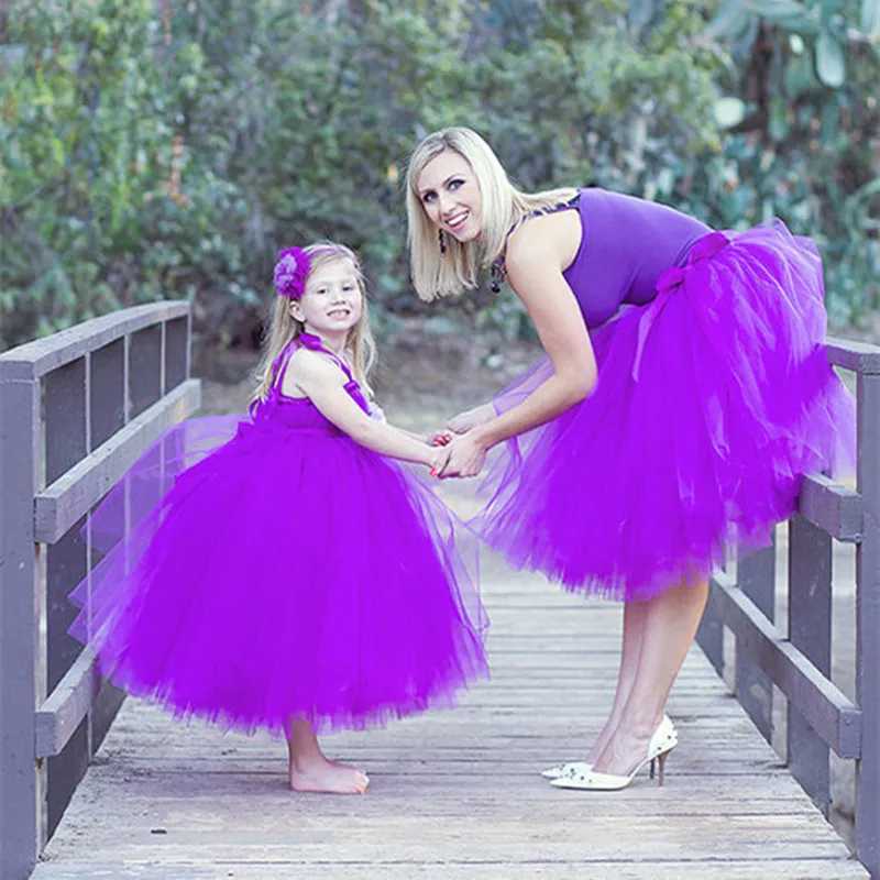 Одинаковые платья для мамы и дочки; одежда для всей семьи; вечерние платья принцессы с юбкой-пачкой из тюля; платья для мамы и дочки - Цвет: Фиолетовый
