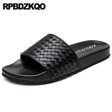 Тапочки из мягкой натуральной кожи на плоской подошве; шлепанцы; пляжная Роскошная летняя итальянская дизайнерская обувь для мужчин; Высококачественный плетёный сандалии без застежки