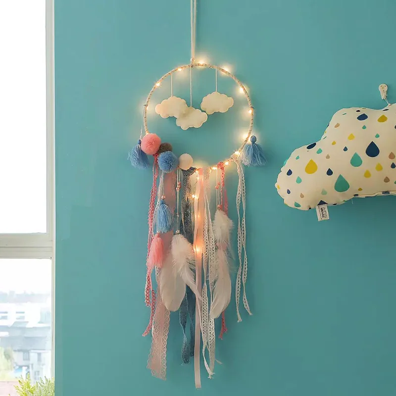 

Meaningsfull Handmade Cloud Dream Catcher Girl Baby Room Decoration For Wedding Party Supplie Favor Wind Chimes Outdoor Decor