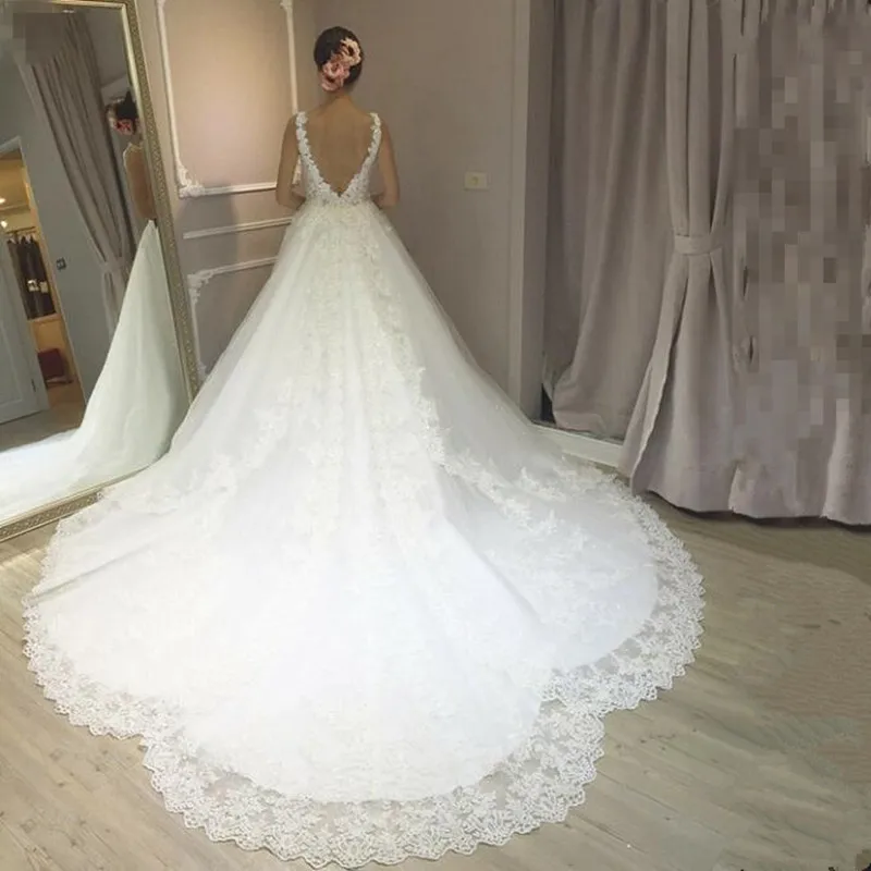 

Sexy V Neck Sleeveless Lace Applique 2019 Beading Backless 2019 Dubai Saudi Muslim Arabic Wedding Dress Boho Sofuge Vestido De