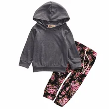 Костюм из 2 предметов! Одежда для новорожденных девочек; топы с капюшоном+ штаны; одежда с цветочным принтом