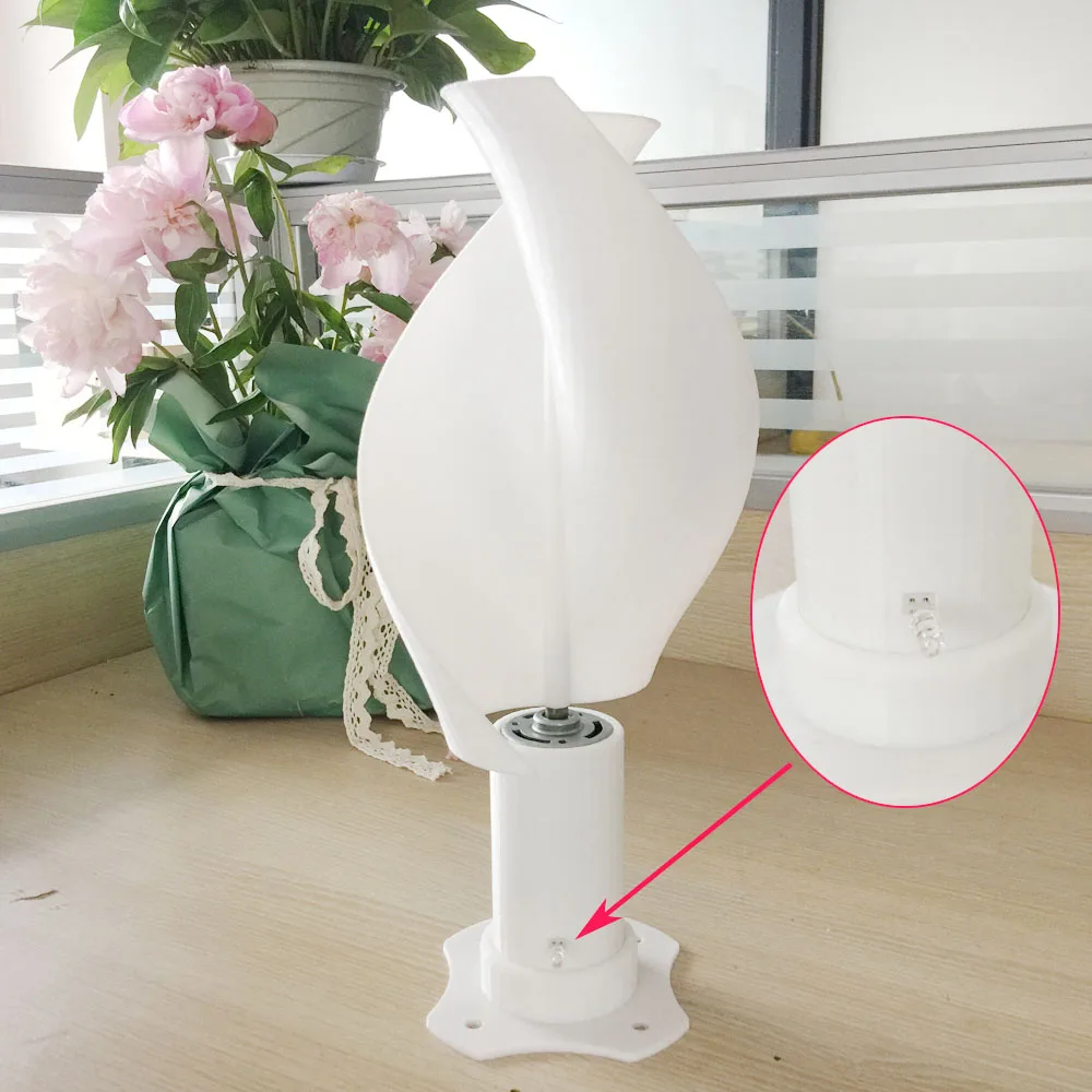 

Micro Wind Turbine With LED Light Vertical Wind Generator With 2 Blades Started At 0.05m/s