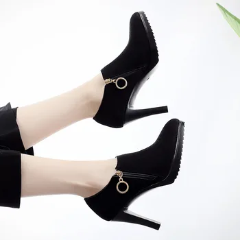 

2018 autumn new small code high heels female pointed Korean version of the wild fine with waterproof platform deep mouth shoes