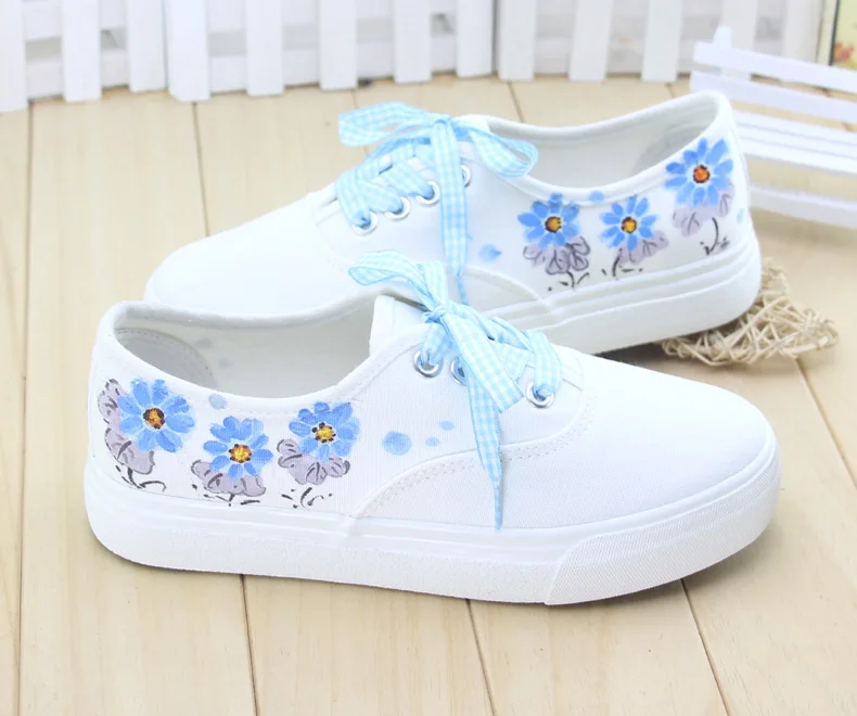 

White Sneakers Women Summer Harajuku Hand-Painted Canvas Shoes New Fashion Girl Pedal Casual Shoes Tenis Feminino Zapatos Mujer