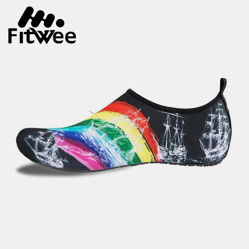 FitWee زائد حجم 36-49 Rinbow الأزياء السباحة انخفاض الشحن المنبع أحذية الرجال عارضة الشاطئ رياضة اليومية تنفس الأحذية