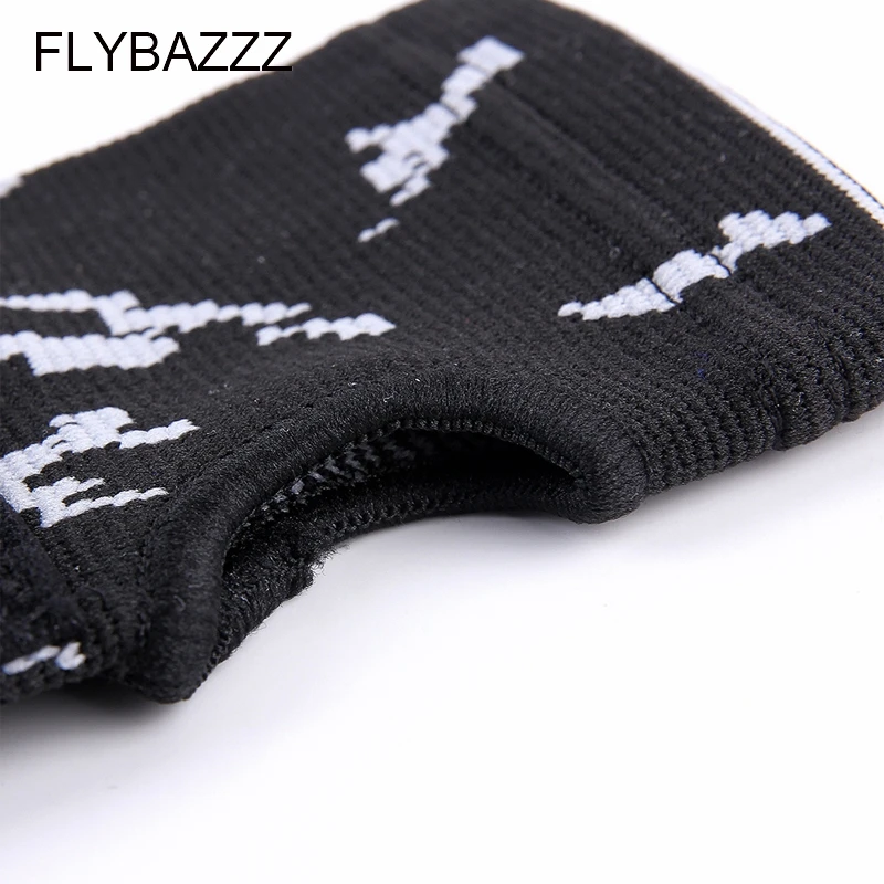 FLYBAZZZ 1PCS Sport Protective Glove Adjustable Bandage Wrist Support Brace Fitness Dumbbell Hand Brace Gym Accessories Palm Pad (3)