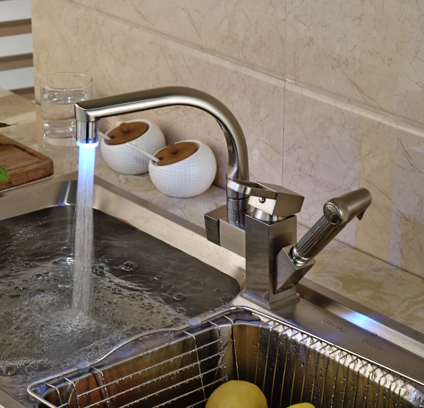 Brushed Nickel Single Handle LED Colot Changing Kitchen Sink Faucet with Side Pull Out Sprayer