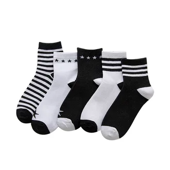

5 Pairs/lot Womens Socks Japanese Harajuku Star Stripe Socks Breathable Prevent Stinky Cotton Socks Women White Black Wholesale