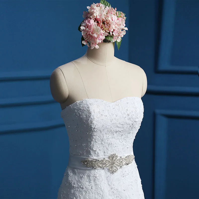 a line wedding dresse