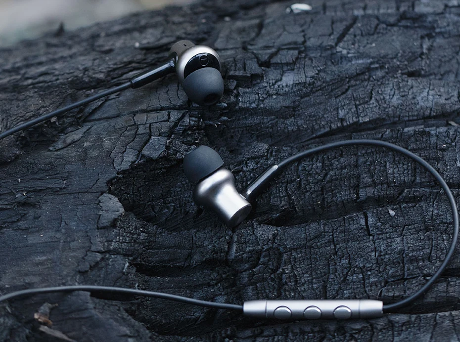 Original Xiaomi Hybrid Earphones Pro HD In-ear 3.5mm Jack Wired Control with Mic Microphone Voice control (2) 
