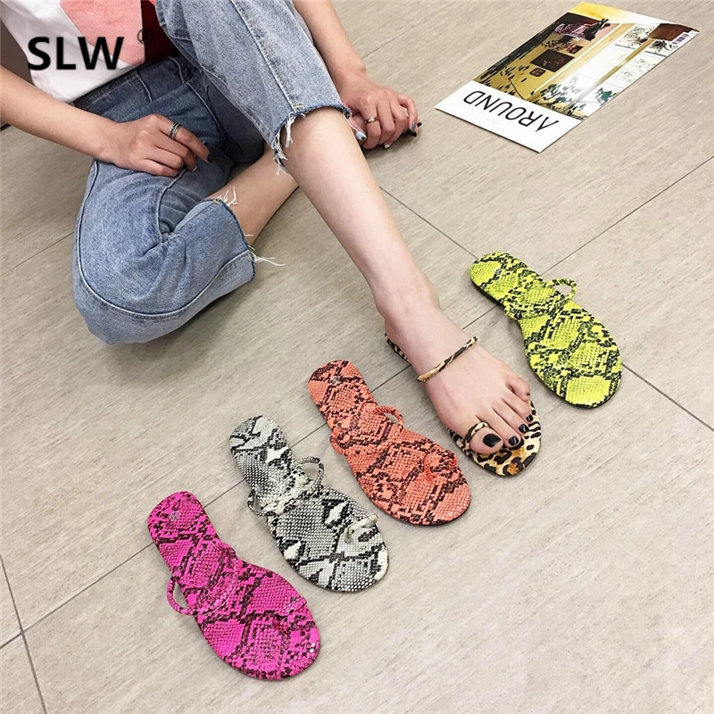 

Shoes Without Heel Designer Slides Slipper Women Beach Slippers Flat Luxury Sliders 2019 Latex Rubber PU Basic Rome Fashion