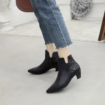 

Big Size 11 12 13 14 15 Tapered tapered heel middle heel cat heel shoe color matching side zipper short Chelsea boots
