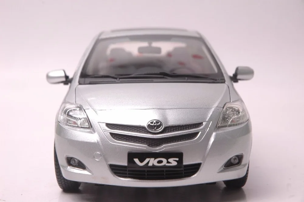 1:18 литая под давлением модель для Toyota Vios 2008 серебряный сплав игрушечный автомобиль миниатюрная коллекция подарок