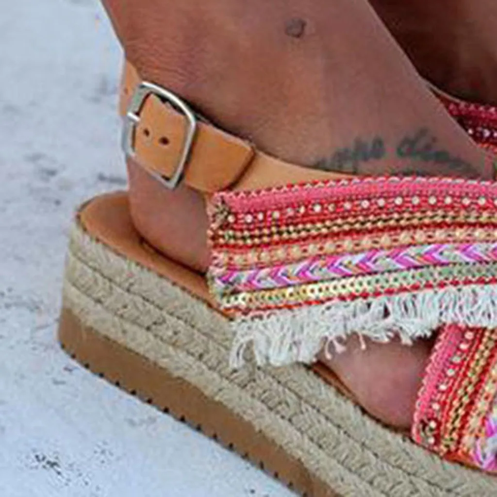 Женские соломенные сандалии римская обувь с открытым носком и кисточками на лодыжке сандалии в этническом стиле на толстой рифленой подошве, плетеный из бисера сзади