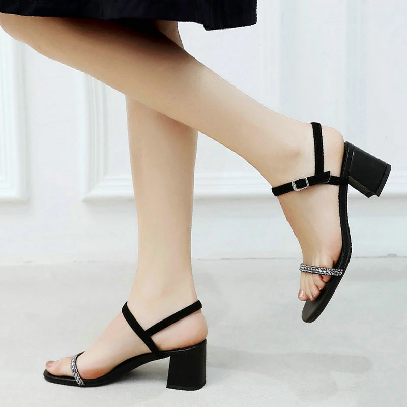 EshtonShero/летние женские босоножки женская обувь из овечьей кожи на среднем каблуке Женская обувь черного цвета на платформе с ремешком на
