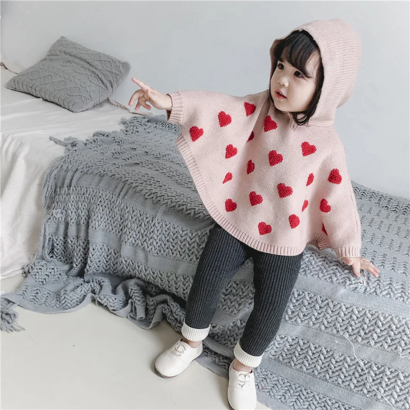 

Retail Sweet Kids Girls Love Crochet Sweater Capes Poncho Batwing Sleeve with Hats Candy Red Beige Color Toddler Baby Jackets