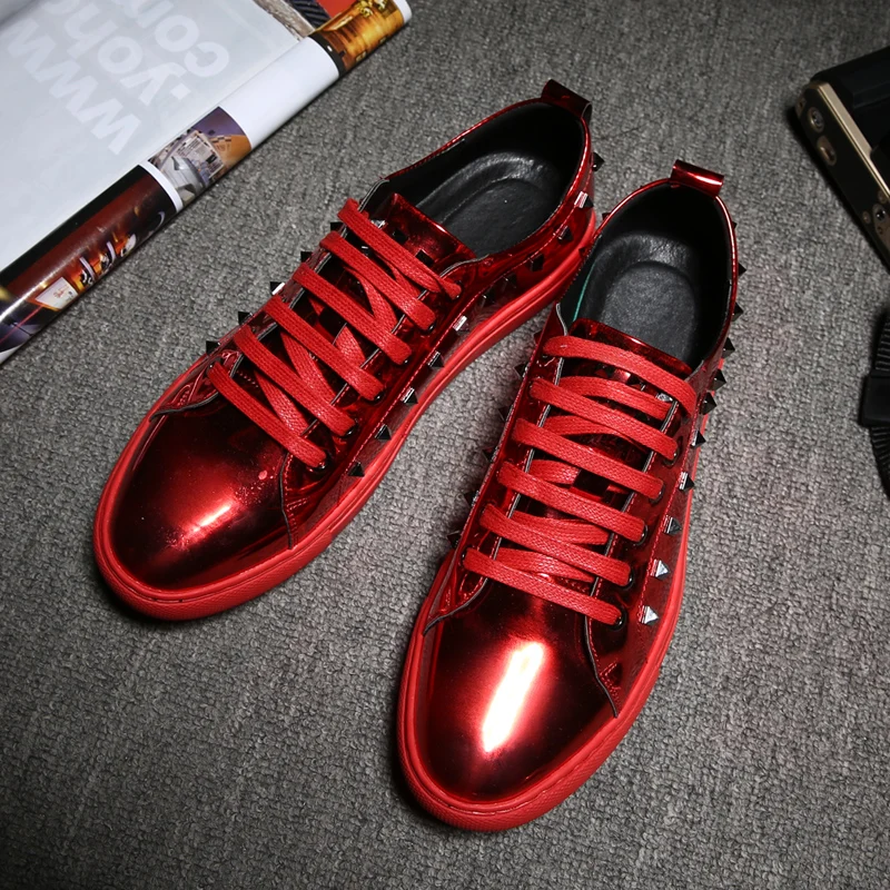 

New Cool Young Casual Shoes for Boy Red Black Male Patent Leather Shoes Rivet Men Luxury Brand Shoes Anti-Slip Flats Footwear