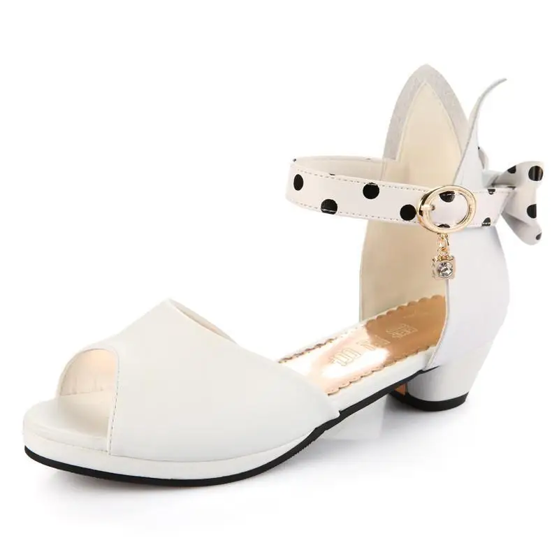 Летние сандалии принцессы для девочек; белые модельные детские туфли на высоком каблуке; кожаные сандалии с открытым носком; модная дикая детская обувь для танцев - Цвет: White