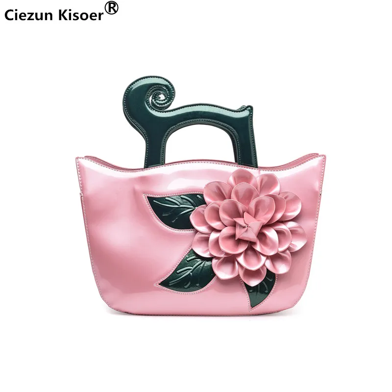 

woman bags 2018 bag handbag fashion handbags 2018 Spring New Lady Diagonal Bag Retro Style Flower Wings Commuter Shoulder Bag