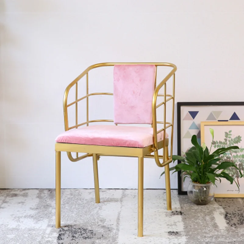 Luxurious golden metal velvet chairs armrests living room sofas casual conference chairs coffee chairs fashion makeup chairs Luxurious golden metal velvet chairs armrests living room sofas casual conference chairs coffee chairs fashion makeup chairs