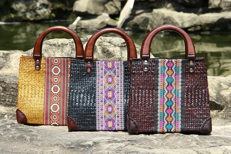 

2017Handmade eco-woven bag Thai straw bag Buneng package Women's bag retro national style package wooden handle handbag