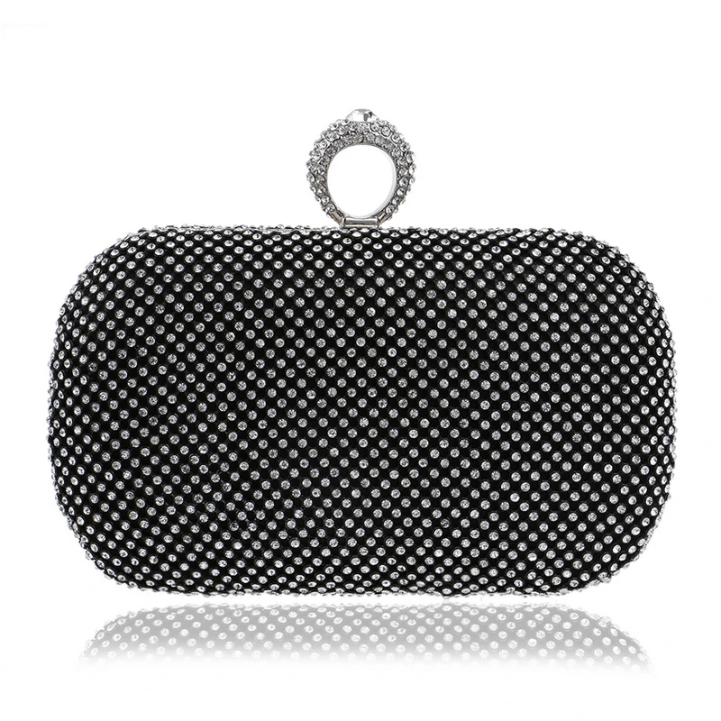 Vue de face noire du sac de soirée Luxy Moon avec bague en strass