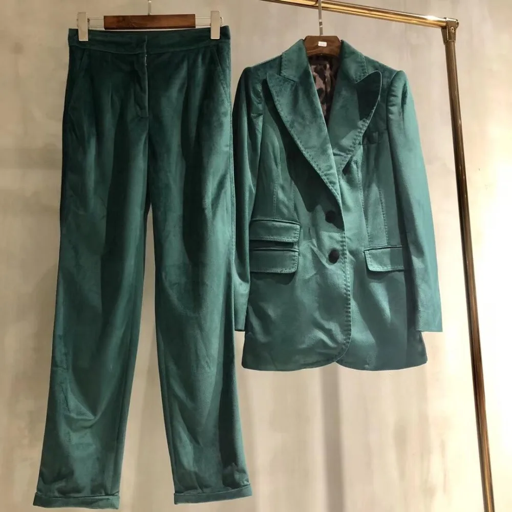 

2019 high quality velvet suit button pocket jacket + trousers two sets 0315
