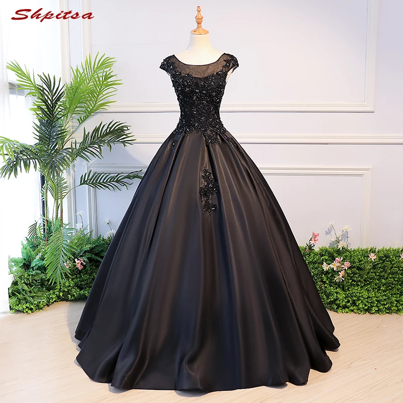 

2018 Ball Gown Black Lace Quinceanera Dresses 15 Sweet 16 Puffy Quinceanera Gown Prom Dresses for 15 Years