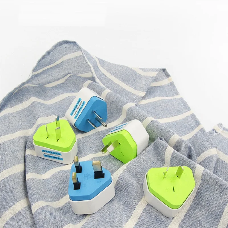 

AU/UK/US Plug to Universal socket Portable travel multi-function adapter socket Applicable total power should be below 800W