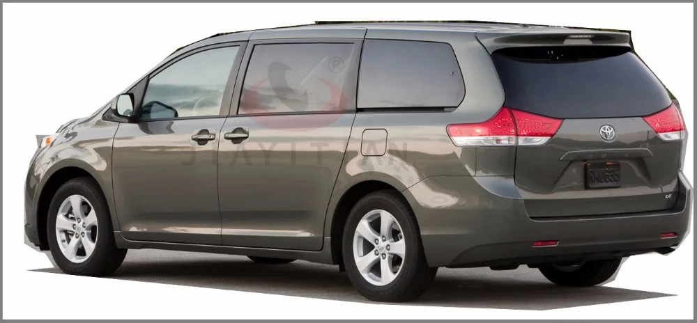 Toyota-Sienna-2013-Rear1 