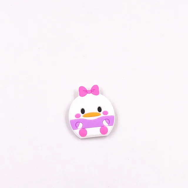1PCS-Free-Shipping-Duck-Mickey-Minnie-Badges-Pin-Cute-Cartoon-Icon-Badges-Pins-Decoration-Brooch-Backpack.jpg_640x640 (6)