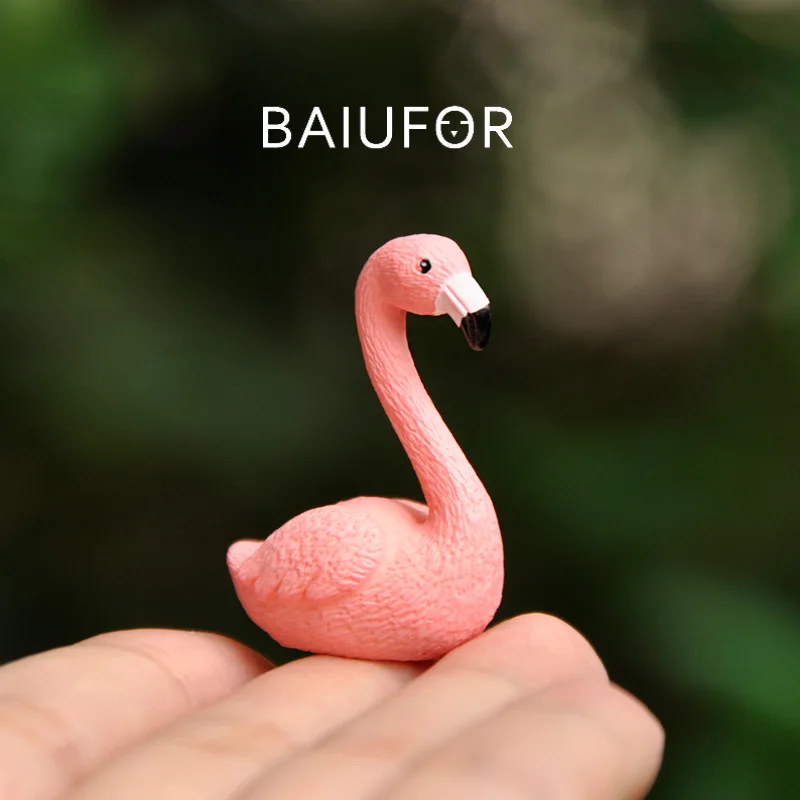 2pcs BAIUFOR Miniature Charming Pink Flamingo Couple Figurines for Terrarium Accessories DIY Fairy Garden Plants Cake Decor