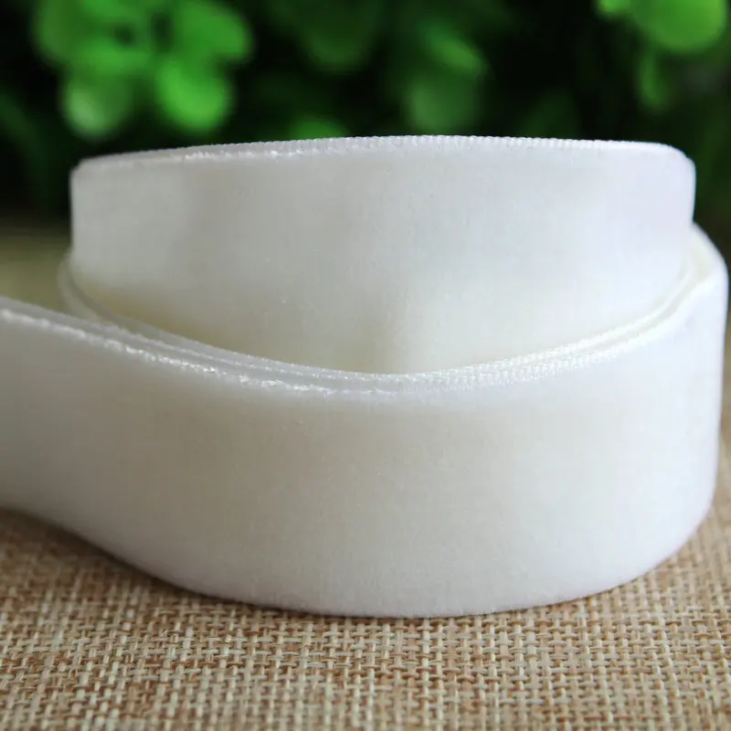 velvet ribbon white