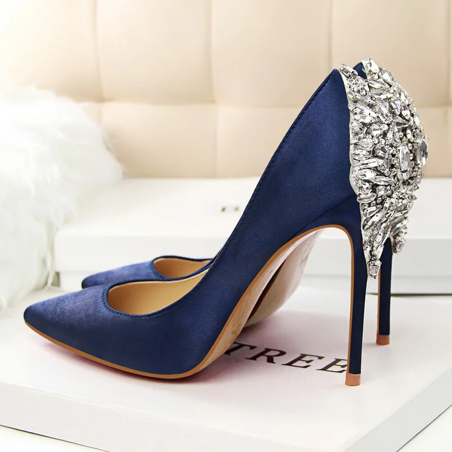 New Luxury Elegant Pumps Star Shoes Rhinestone Satin High Heels Shoes ...