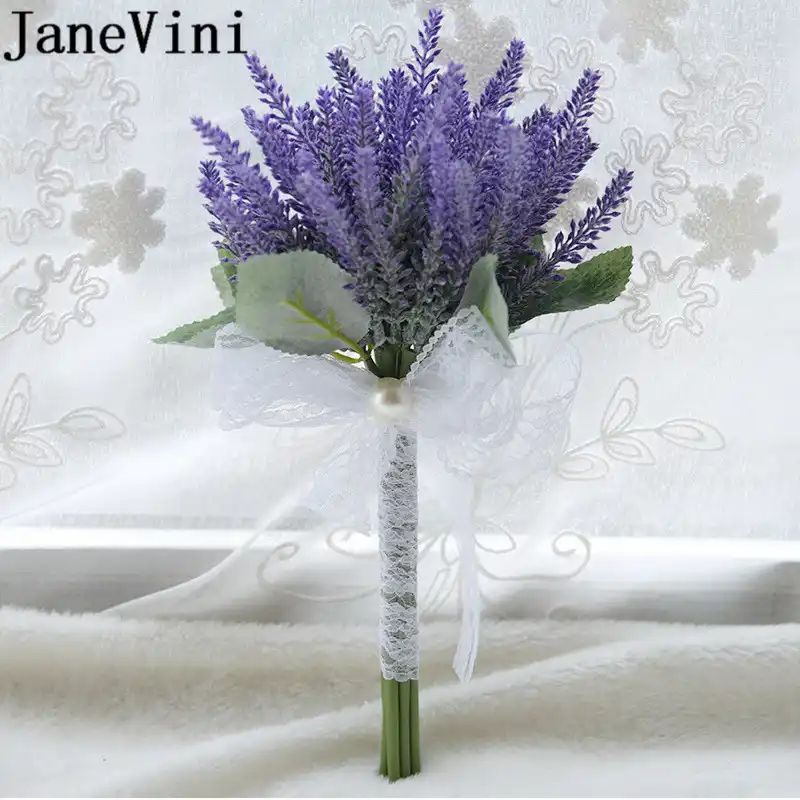 lavender bridesmaid bouquets