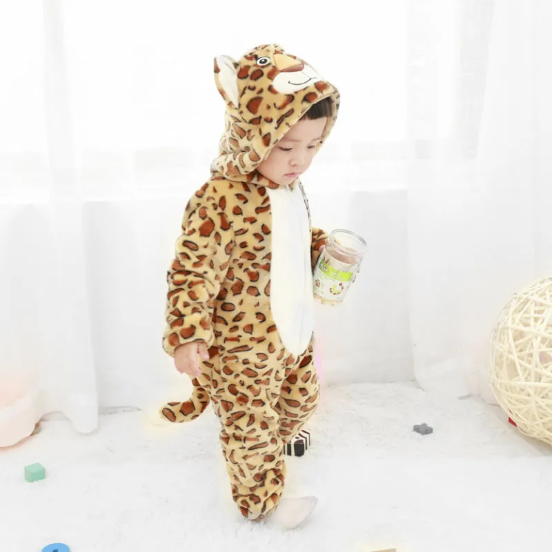Детские комбинезоны «hello kitty»; Одежда для девочек; пижамы с героями мультфильмов для новорожденных; теплая зимняя Пижама с животными; roupas de bebe recem nascido - Цвет: Smiley leopard