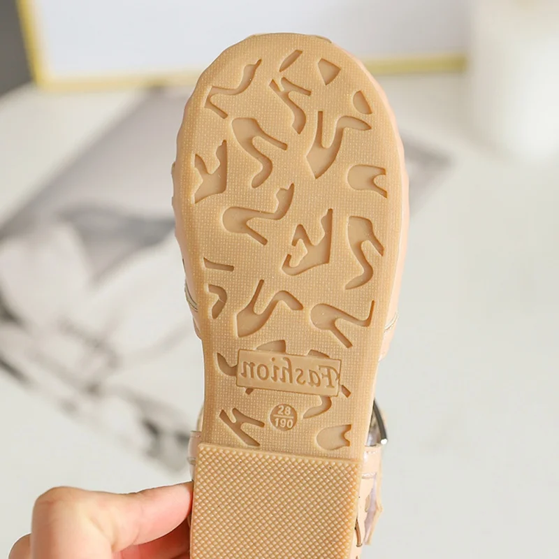 Детская обувь на мягкой подошве для маленьких девочек; нескользящие ткацкие дизайнерские сандалии; ботинки для самых маленьких прогулок