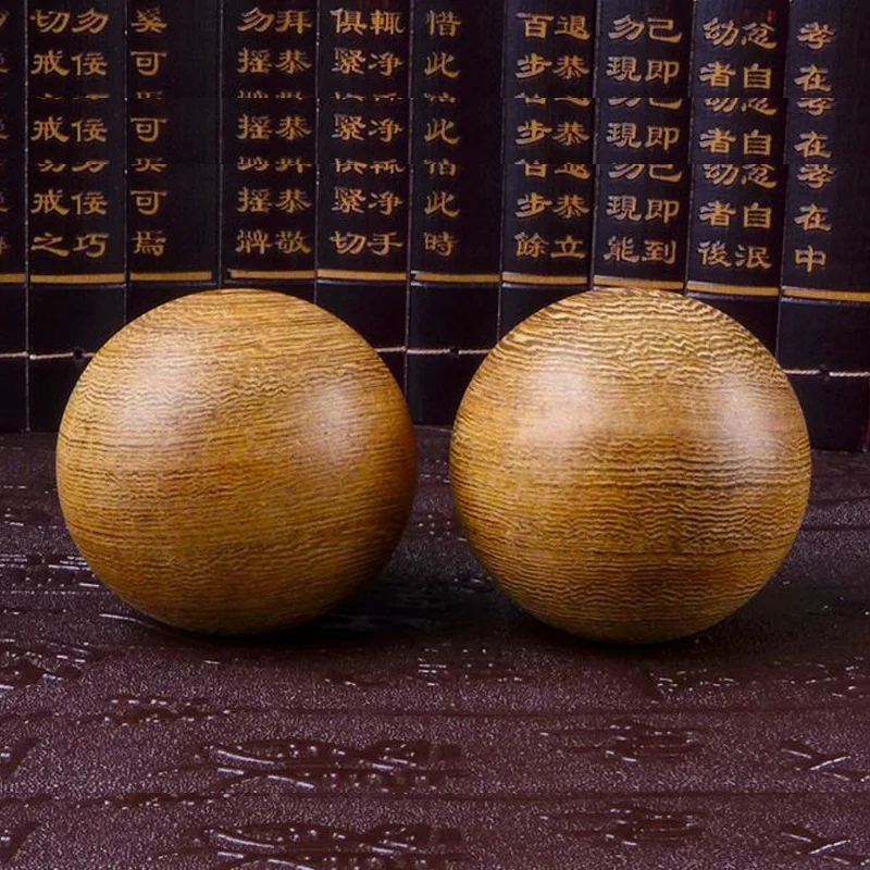 Fuyuan club fitness ball opponent a wooden piece handball massage ball gift woodcarving decoration