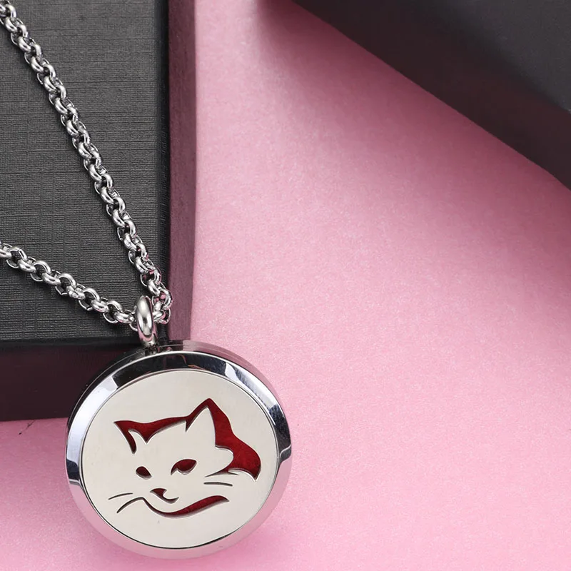 

2018 Fashion Silver Cat /Love/Tree Hollow Locket Pendant Necklace Aromatherapy Perfume Necklaces Jewelry Charm Aroma Diffuser