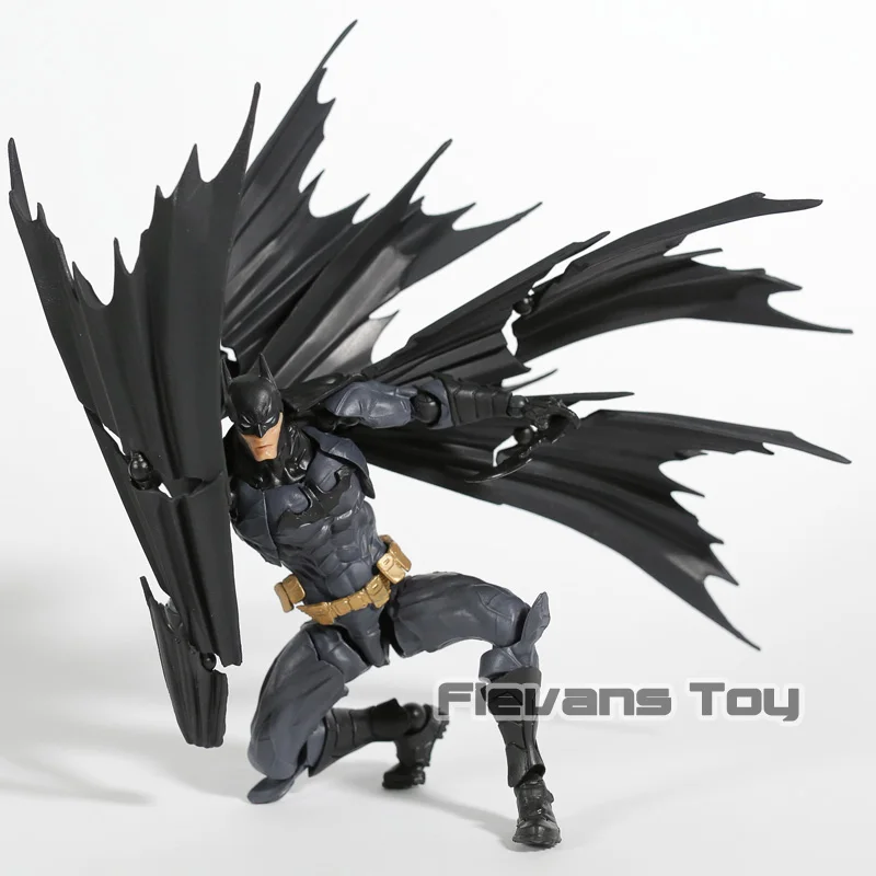  DC Comics Revoltech NO.009 Justice League Batman PVC Action Figure Super Hero Toy Collection Model 