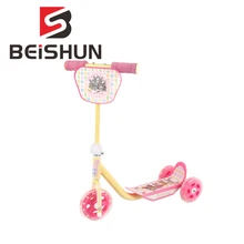 Мультяшная пластиковая трехколесная коляска на колесиках Детский самокат трехколесный велосипед