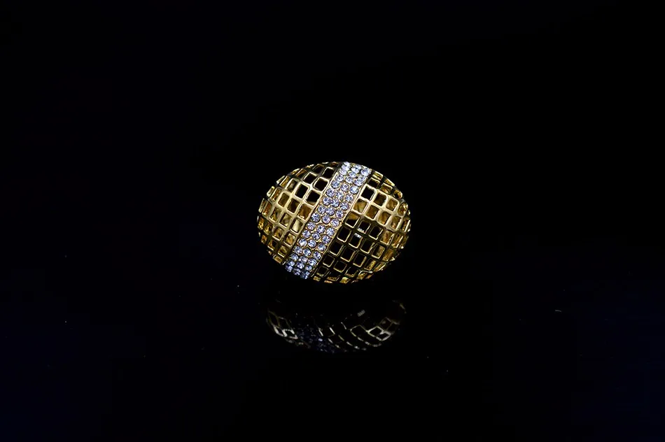 Ring (1)