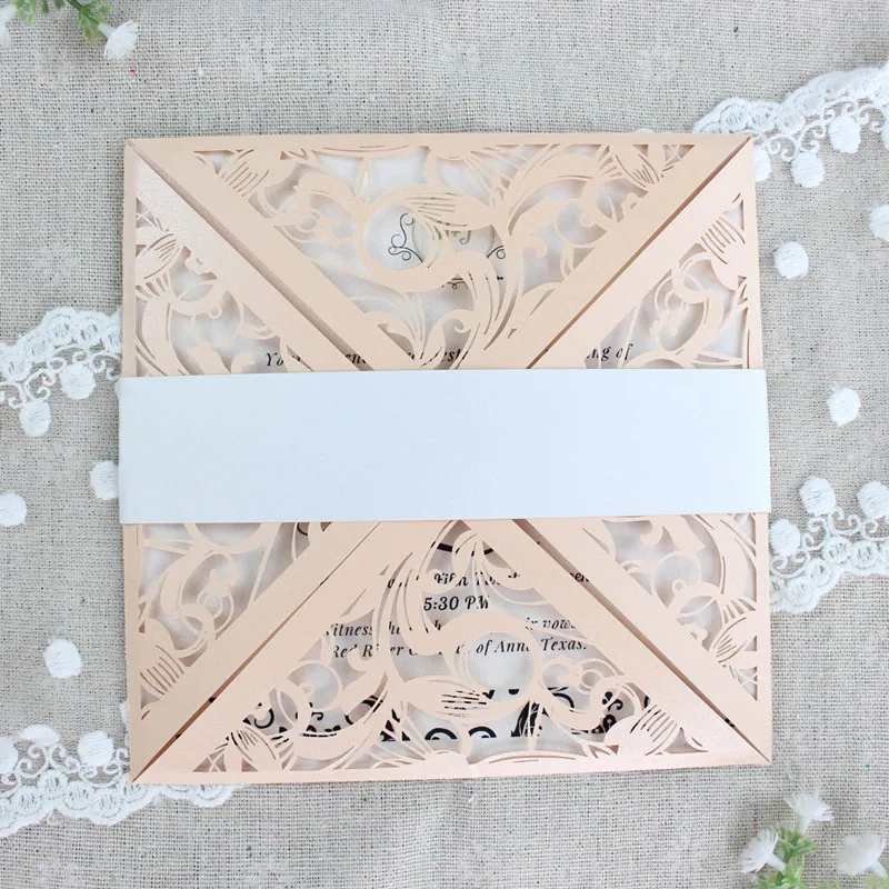 

Открытые розовые Пригласительные открытки с ремешком на животе, лазерная резка, цветочные приглашения для вечеринок, 20 шт./лот