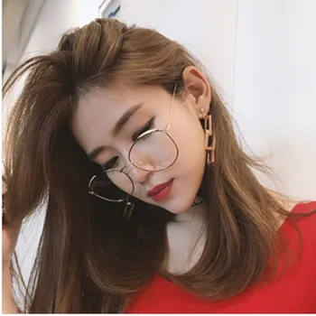 

2019 Women Men Optical Metal Art Feather Eyeglasses Frame Retro Plain Mirror Myopia Computer Eyewear Glasses Pearl